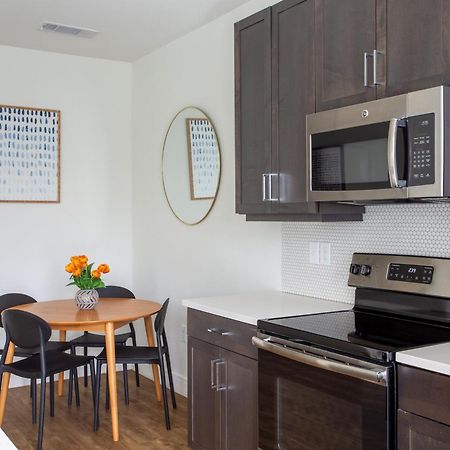 Kasa Greenville Dallas Room photo